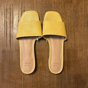 a new day Yellow Snakeskin Slip On Sandals Size 9 NWOT